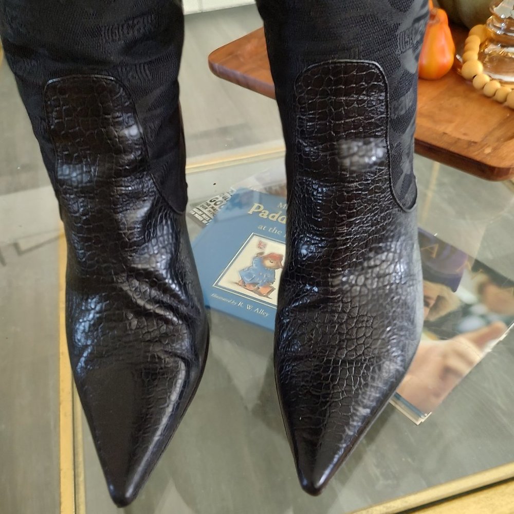 Roberto Cavalli boots 38 pull on